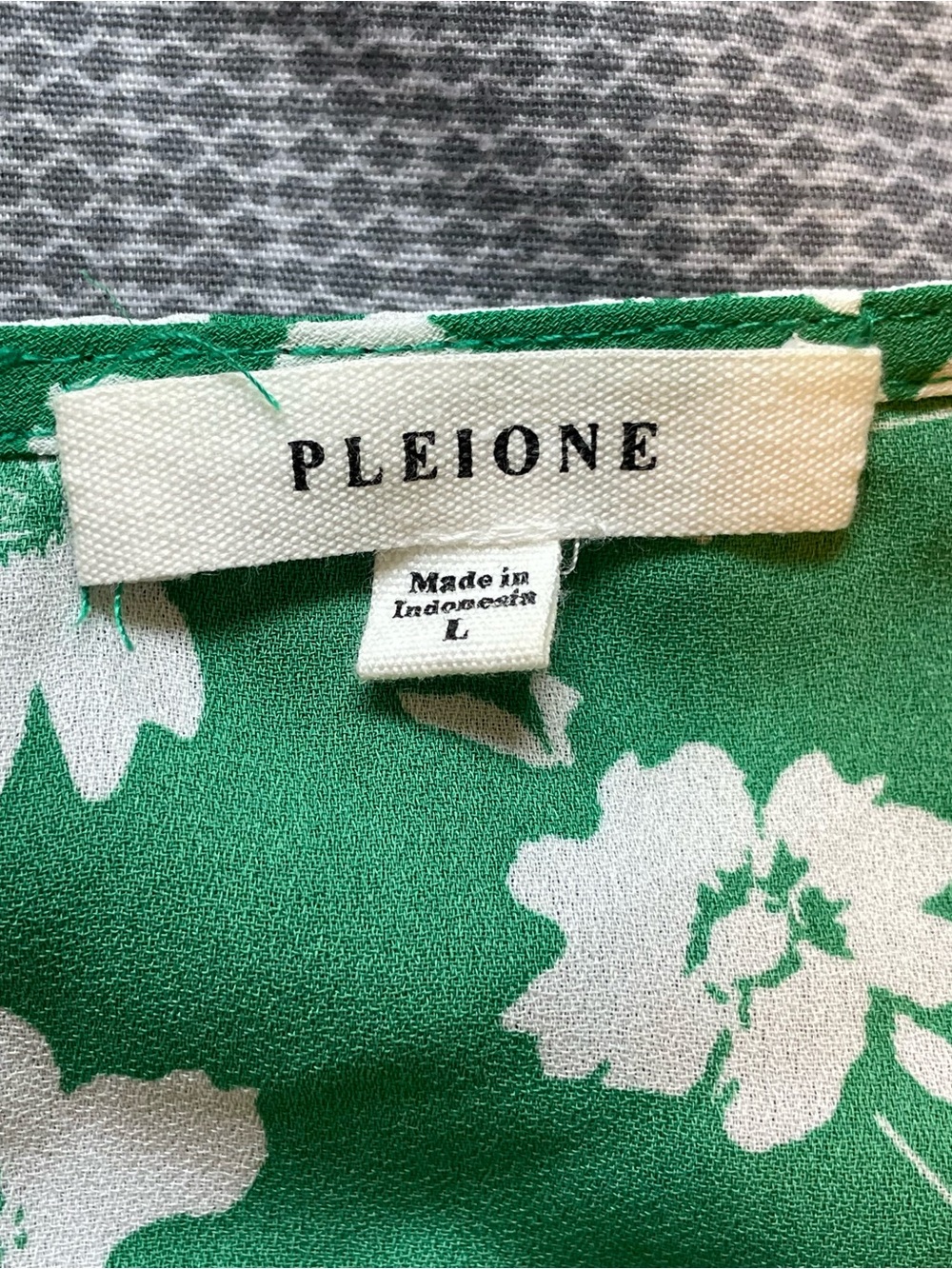 Pleione Emerald Green Floral Flutter Sleeve Blouse